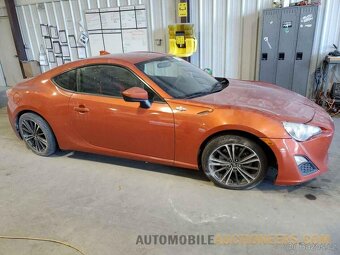 SCION FRS FR-S 2015, stejné jako BRZ a GT86, pěkné auto - 20