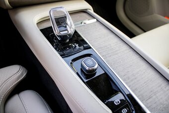 Volvo XC90 2.0 B5 mHEV Plus Bright AWD A/T 7m - 20