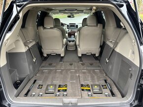 Sienna 3.5 V6 4WD automat 7 místné DPH sleva 50 000 Kč - 20