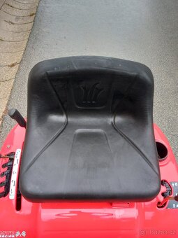 Prodám zahradní traktor MTD Racing - 20