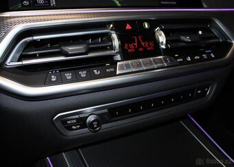 BMW X5 xDrive45e M Sport hybridní automat - 20
