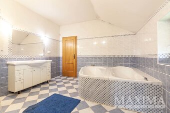 Dům 6 a více o ploše 290 m2 - Bašť, Bašť - 20