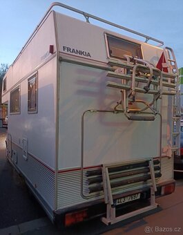 Alkovna, bydlík, obytný vůz - 20
