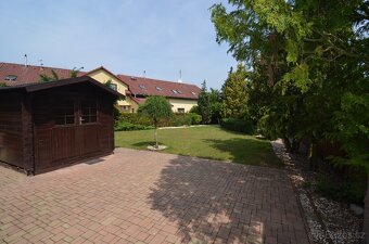 Dům 6+1 se zahradou v Újezdě na Lesy - 20