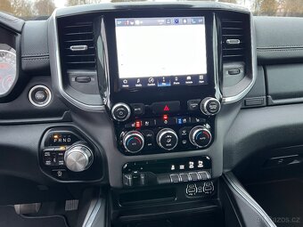 Dodge RAM Night-paket, 2022, 5.7l, TOP stav - 20