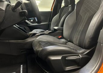 Peugeot 2008 GT 50kWh Zaruka 1rok 100 kw - 20