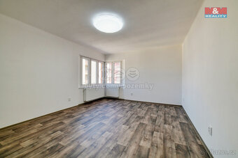 Prodej bytu 4+1, 121 m², Cheb, ul. Májová - 20