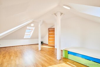 Rodinný dům ve Velké Hraštici – Perfektní bydlení nedaleko P - 20
