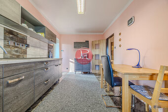 Prodej rodinného domu s úžasným výhledem a perfektní dostupn - 20