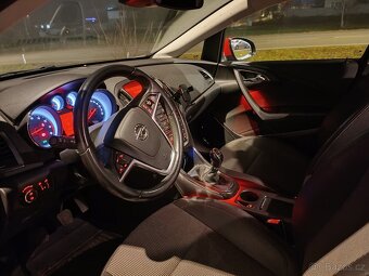 Opel Astra J, 1.4 turbo, TAŽNÉ, 81tis km, VÝBORNÝ STAV - 20