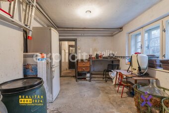 Prodej rodinného domu 5+1 325 m2, pozemek 1 122 m2 - Uherský - 20