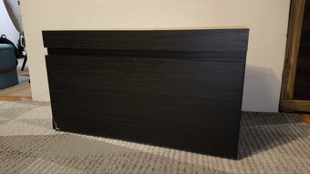 Černá skříňka nová (při přepravě jemně poškozena) - 20