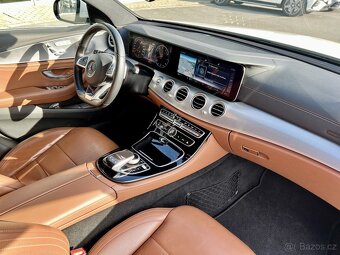 Mercedes-Benz Třídy E 400 4MATIC kombi - 20