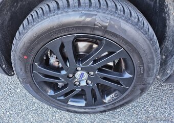 VOLVO XC70 2.4D 133KW 5 VÁLEC 1.MAJITEL-AUTOMAT 4x4 XENON - 20