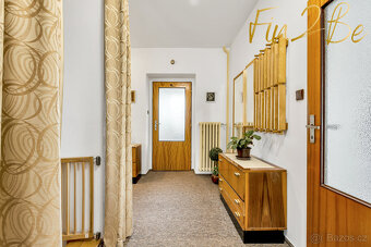 Prodej krásného domu 4+1, 253 m2 se zahradou 523 m2, Neznašo - 20