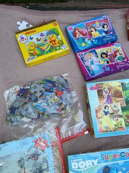 Obří sbírka puzzle (princezny, i dřevěné, Krtek, Disney.. - 20