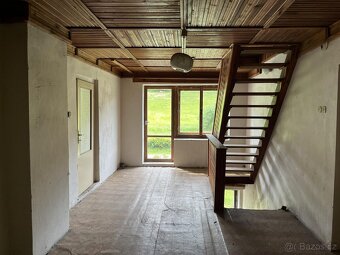 Prodej prostorného rodinného domu s dílnou - 20