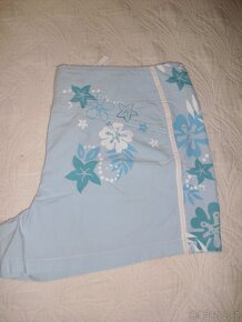 kostkovaná halenka, kratasy,čepice - 20