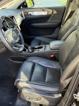 Volvo XC40 D4 AWD Panorama (odpočet DPH) - 20