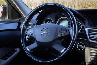 Mercedes-Benz E trieda Sedan 220 CDI Avantgarde A/T - 20