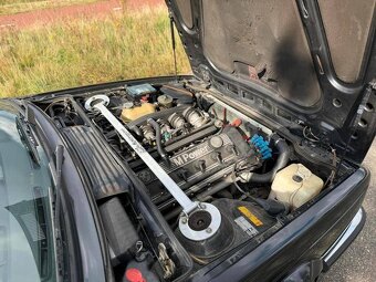 BMW M635CSi (E24) z roku 1984 - 20