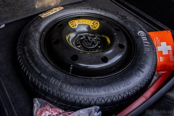 Jeep Compass 1.5 e-Hybrid Night Eagle II / NELAKOVANÉ - 20