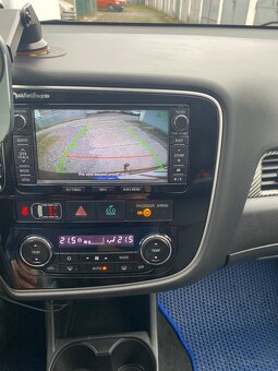 Mitsubishi Outlander 3 2,2 Di-D, 4x4,2014, 7 míst SUV - 20