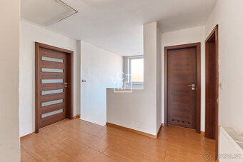 Prodej zánovního vícegeneračního rodinného domu v Brozanech - 20