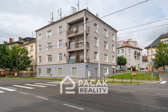 Prodej prostorného bytu 3+1 v historickém domu v centru Olom - 20