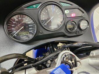 Suzuki GSX 600 F - 20