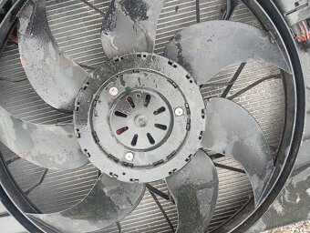 MERCEDES ML W164 PŘEDNÍ ČELO, VÝZTUHY, SAHARA S CHLADIČI - 20