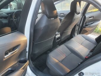 Toyota Corolla GR 1.8i Hybrid, hatchback, CZ, 1. majitel - 20