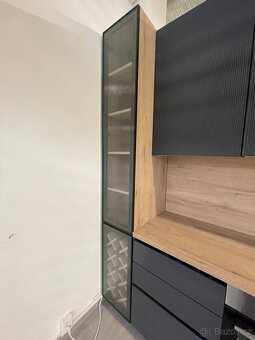 Prodám NOVOU Šedu kuchyň Plzeň DTD Egger - 20