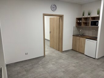 PRONÁJEM OBCHODNÍCH PROSTOR / KANCELÁŘE LITOVEL - 20