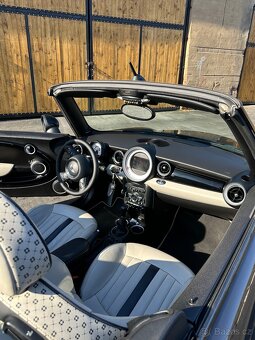 Mini Cooper R57 Cabrio 2.0D 105 kW – JCW,HK audio,Automat - 20