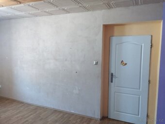 Prodám velký dům původně bytový - 20