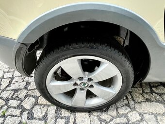 Škoda Roomster 1.2 TSi Scout - 20