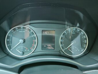ŠKODA OCTAVIA COMBI 1.6 TDI 77kw, r.v. 2011, VÝBORNÝ STAV - 20
