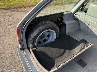 Mercedes-Benz S124 300 TE 4MATIC (1992) - 20