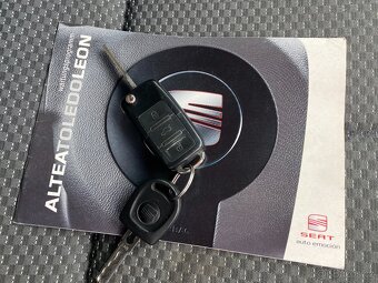 Seat Leon 1.4i 16V, r. 2006, klima, ALU, nová STK, 136000 km - 20