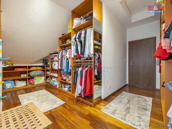 Prodej rodinného domu, 350 m², Jirny, ul. V Zahradách - 20