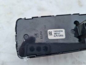 Opel Vectra C facelift kombi - náhradní díly - 20