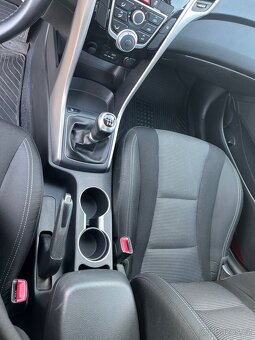 Hyundai I30 combi 1.6 88Kw - 20