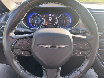 Chrysler Pacifica 3,6 RU Limited DVD Čočka 2021 - 20