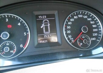 Volkswagen Touran 1,6 TDI 77 kW Historie 7 Míst nafta - 20