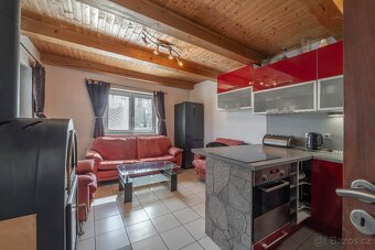 Prodej RD 261 m2, pozemek 1215 m2 v obci Tmaň - 20