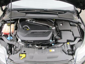 FORD FOCUS III - 1.6 SCTi,TOP STAV, vč. DPH, nové STK - 20