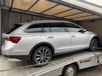 Škoda Octavia SCOUT 2,0Tdi nafta 147kw-4x4 DSG PANORAMA - 20