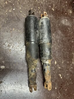 Predám zadní tlumiče na motocykle JAWA ČZ 125 175 250 350 - - 20