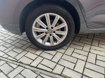 Volkswagen Touran 2.0 TDi 110kW 7míst - 20